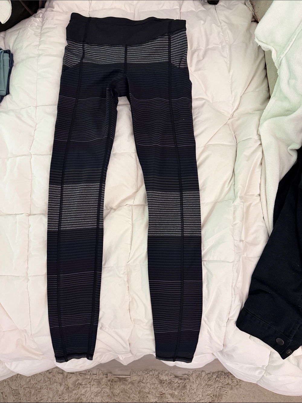 Lululemon High Rise Stripe Leggings Side Pocket Size 4